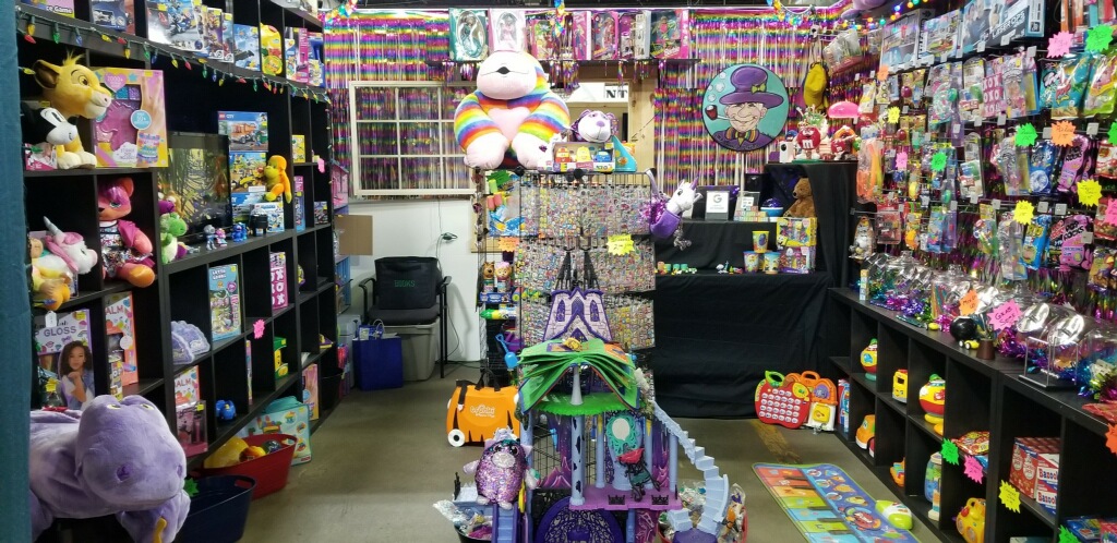 M.P. Razzle-Dazzle’s Toy & Candy Emporium – P123