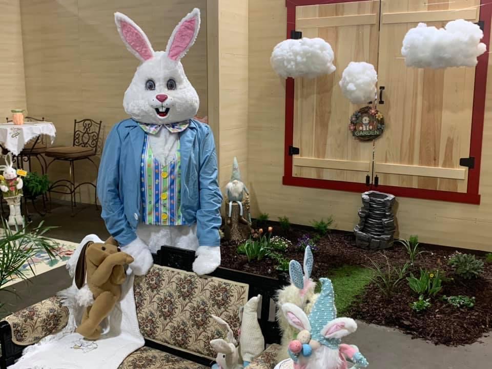 Peter Rabbit Photo Op and Easter Egg Hunt – Saturday April 3 – The